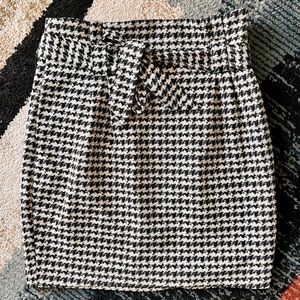 Express houndstooth professional skirt